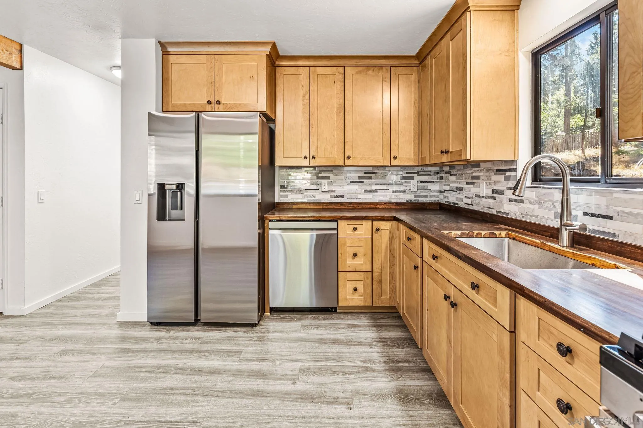 https://cdn.realtyfeed.com/cdn/127/250037714/09c27a39a31af16a5e1dd64c9eecf6c3.webp