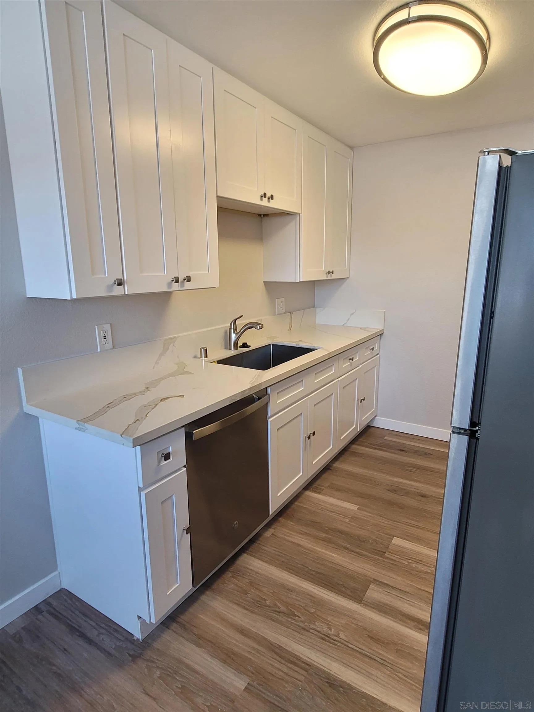 https://cdn.realtyfeed.com/cdn/127/250037715/a4e84f1df8dae2e3e98d9beeee94ac64.webp