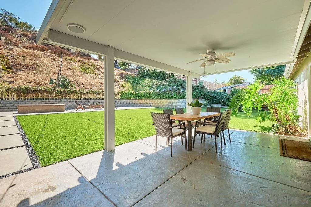 https://cdn.realtyfeed.com/cdn/127/250037719/447b30e19e2d248afebe159f408d3b9a.webp