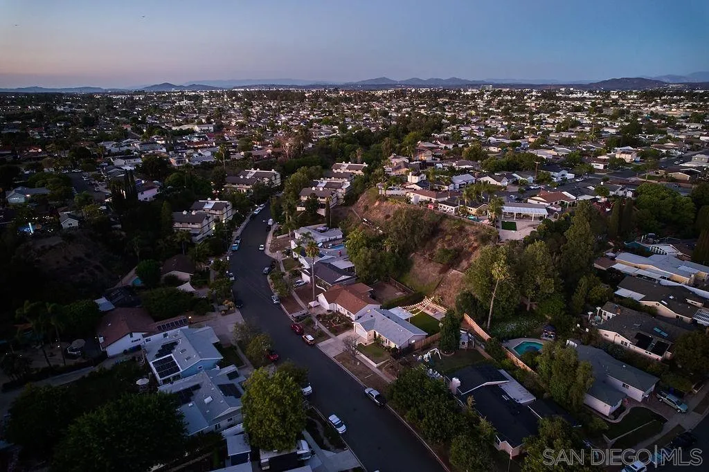 https://cdn.realtyfeed.com/cdn/127/250037719/55ceb9c95070385d471c6aca2b1c0f58.webp