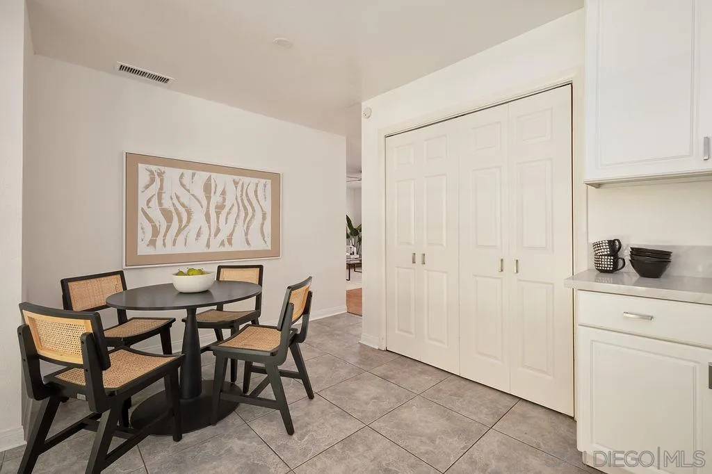 https://cdn.realtyfeed.com/cdn/127/250037719/db38e29e02d2673590ec3378a289cbf1.webp