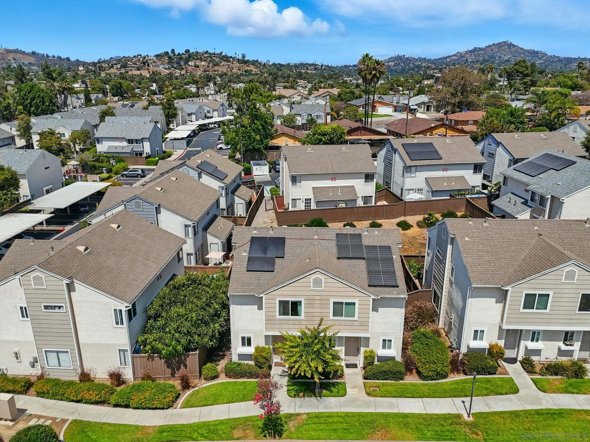 https://cdn.realtyfeed.com/cdn/127/250037721/9c3a8abfd7f81ce20d02697a9bf65d8c.webp