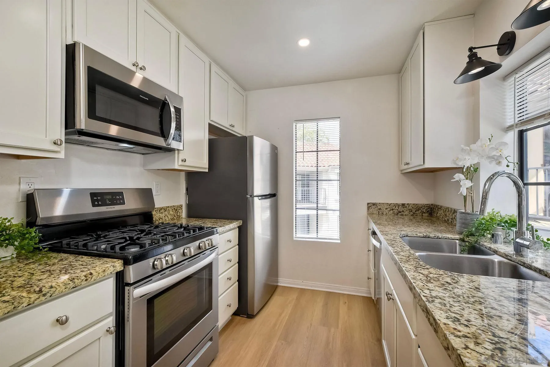 https://cdn.realtyfeed.com/cdn/127/250037733/48772ce5b88eb44bae6d64478fa9494e.webp