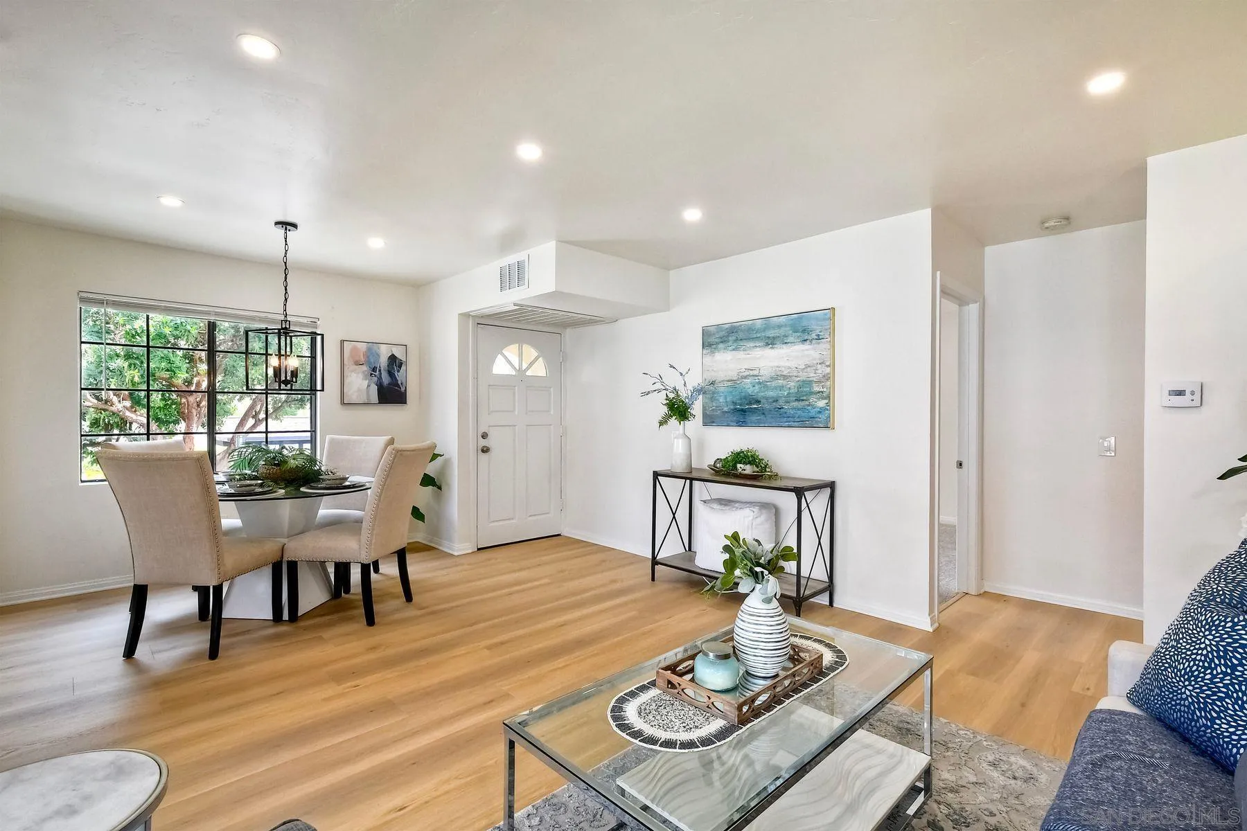 https://cdn.realtyfeed.com/cdn/127/250037733/6d28e6aade4d625ff1690def3f3225e8.webp