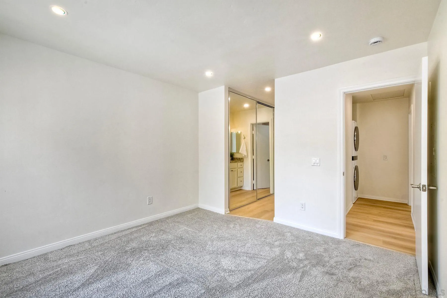 https://cdn.realtyfeed.com/cdn/127/250037733/7e9e864e58ea19d00cf2d0937352a1cf.webp