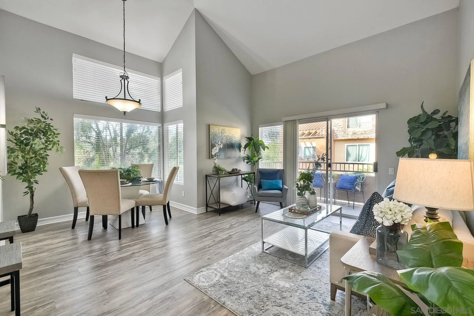https://cdn.realtyfeed.com/cdn/127/250037734/8ceb58795e90c0d527935f0c61b14f61.webp