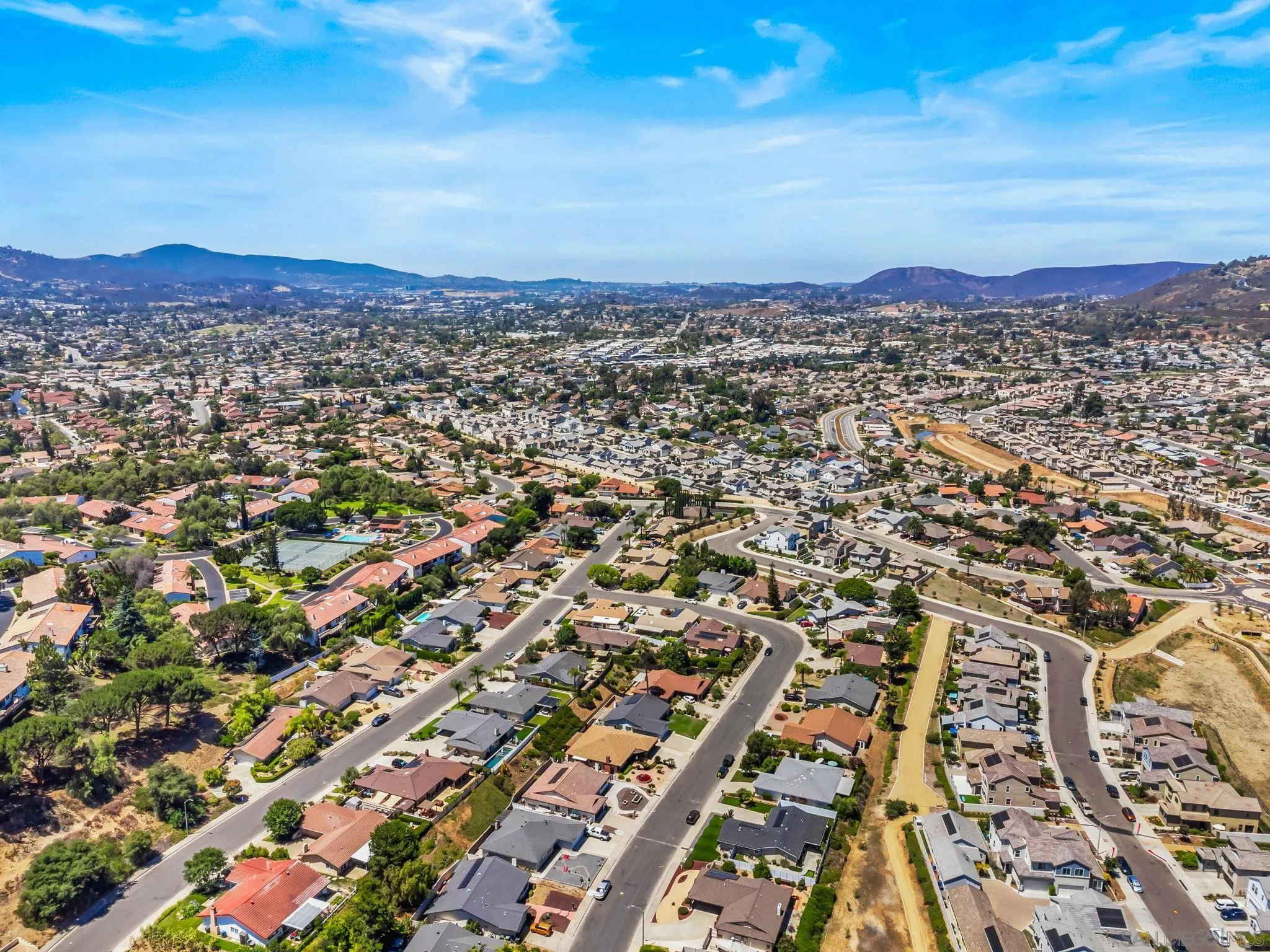 https://cdn.realtyfeed.com/cdn/127/250037737/44b29bd0ce372ce83576f1e5bfd05850.webp