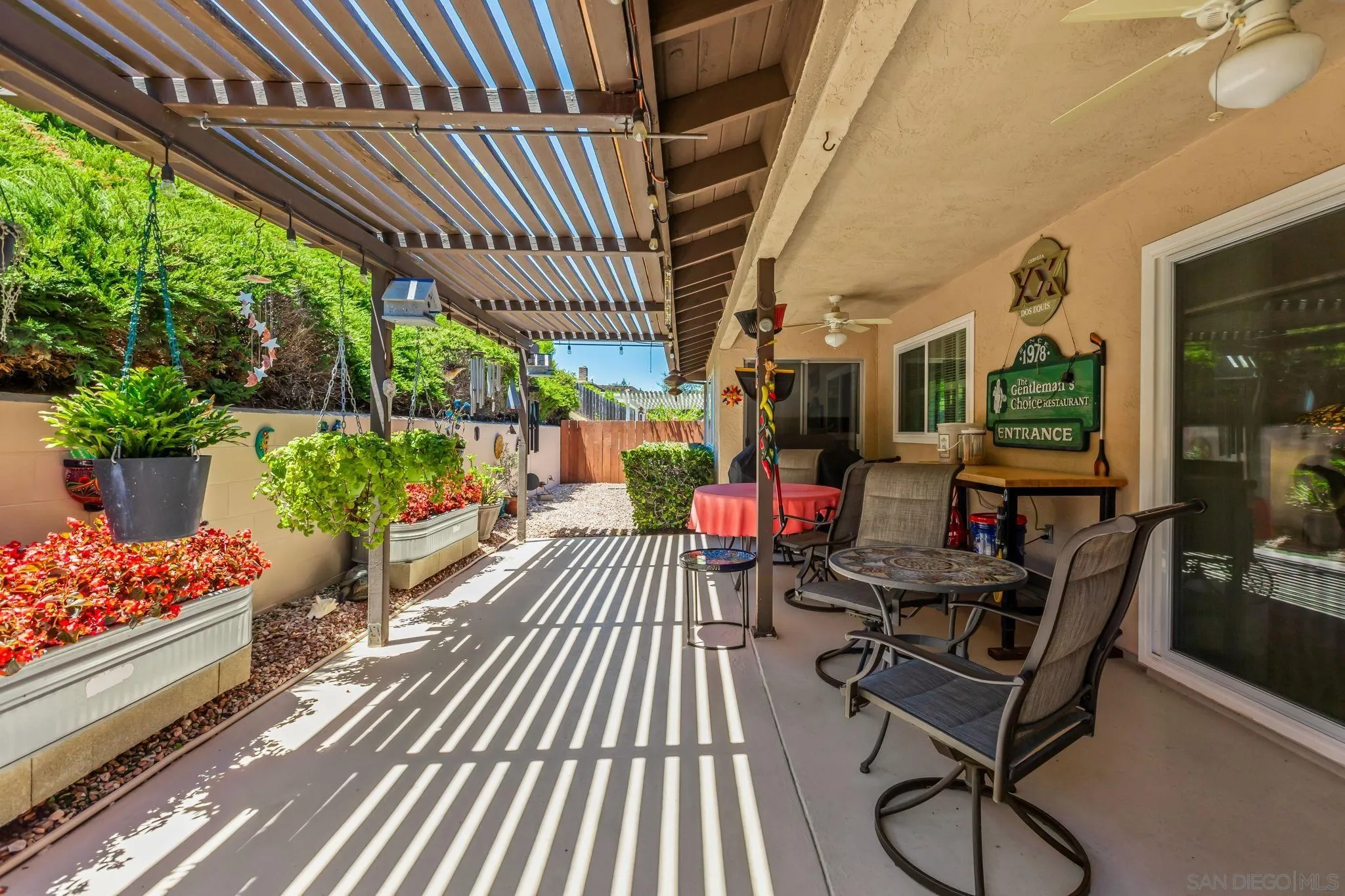 https://cdn.realtyfeed.com/cdn/127/250037737/5b61ee6eabfaaa3eb34a2a9c59ff96f8.webp