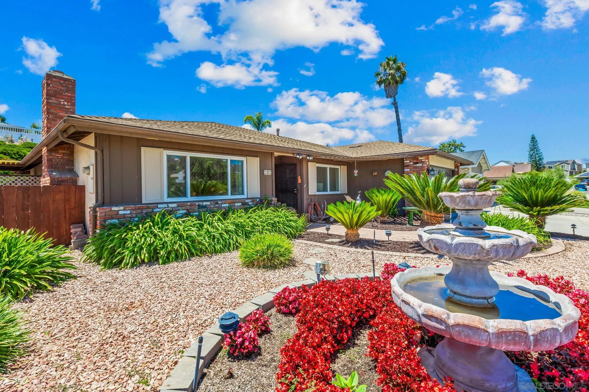 https://cdn.realtyfeed.com/cdn/127/250037737/f8a704899a799611f06ebc56c92334ba.webp