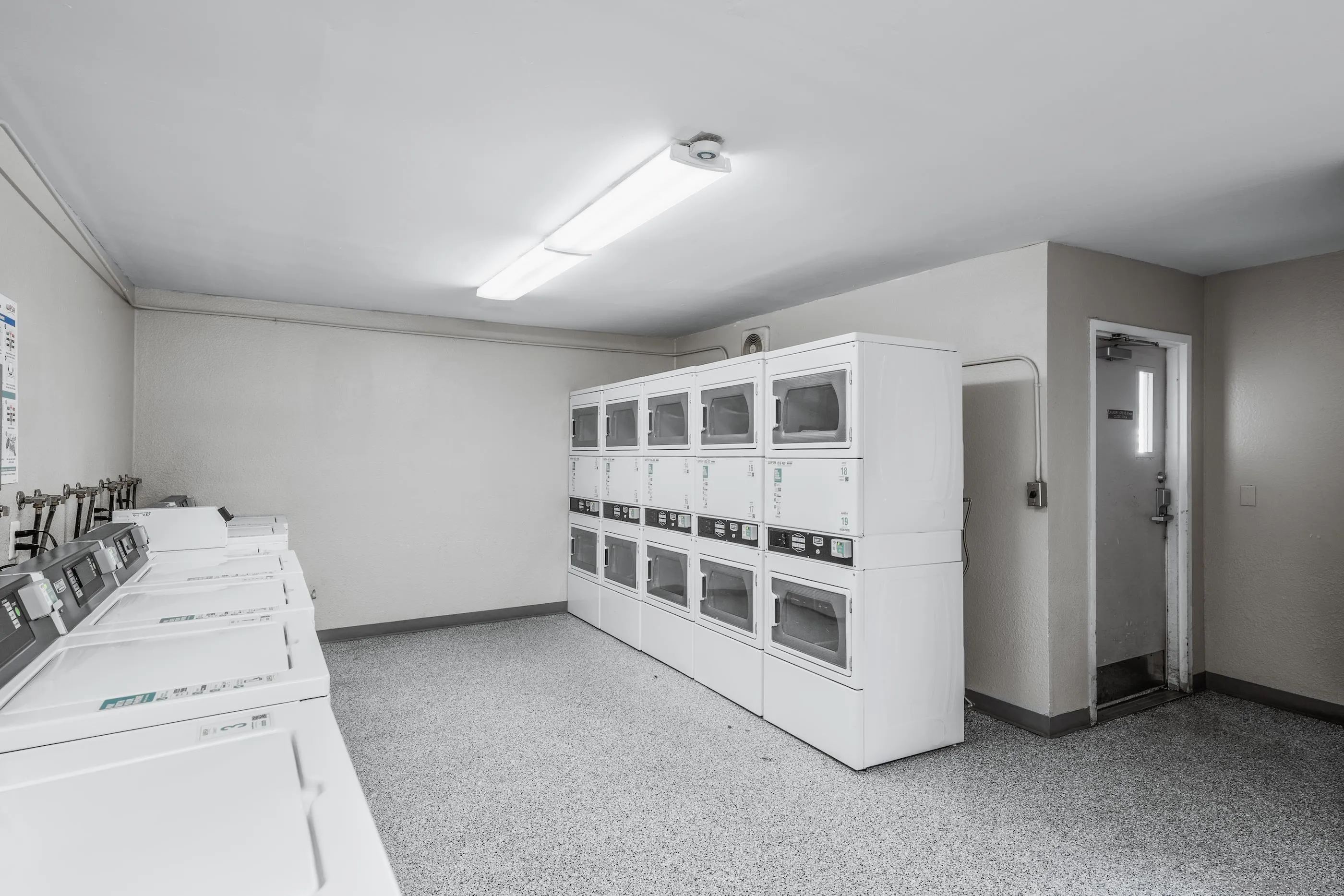 https://cdn.realtyfeed.com/cdn/127/250037738/c5fa3ea06365672f31bf65aff1b3acfd.webp