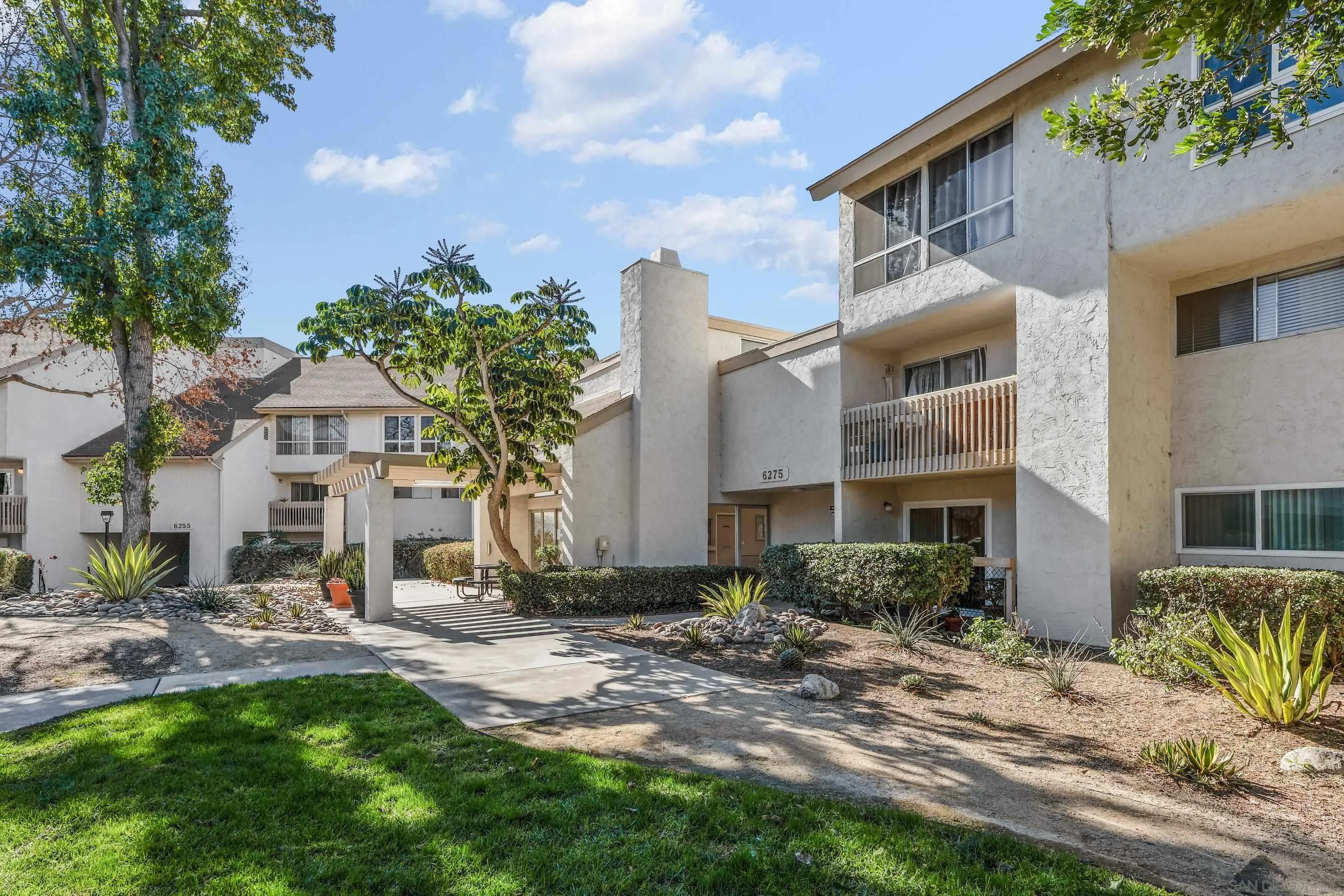 https://cdn.realtyfeed.com/cdn/127/250037738/cc74a4c8cb17b26980ab3c82b50f102e.webp