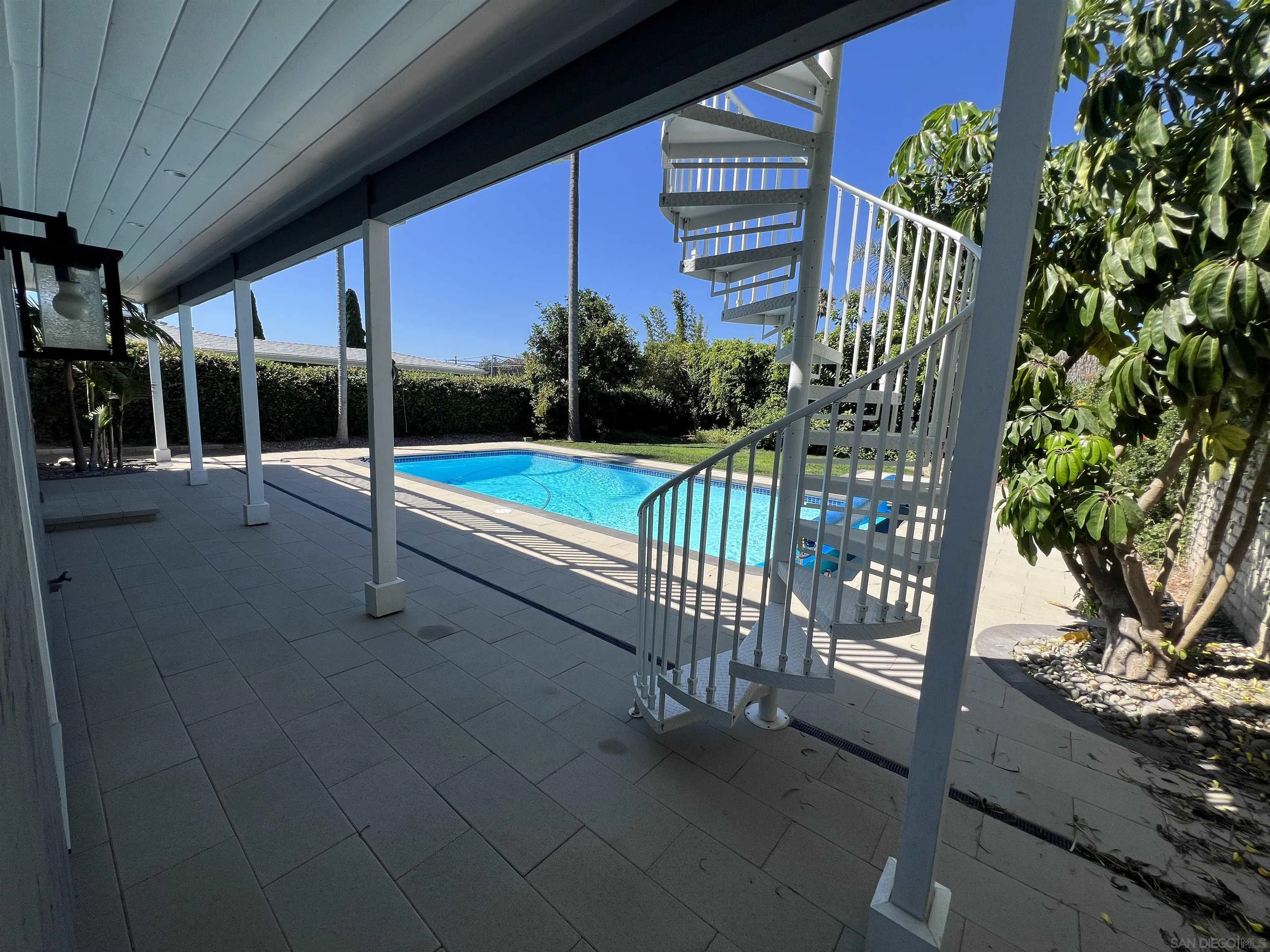 https://cdn.realtyfeed.com/cdn/127/250037739/046fb979826cf473497407bdeff03502.webp