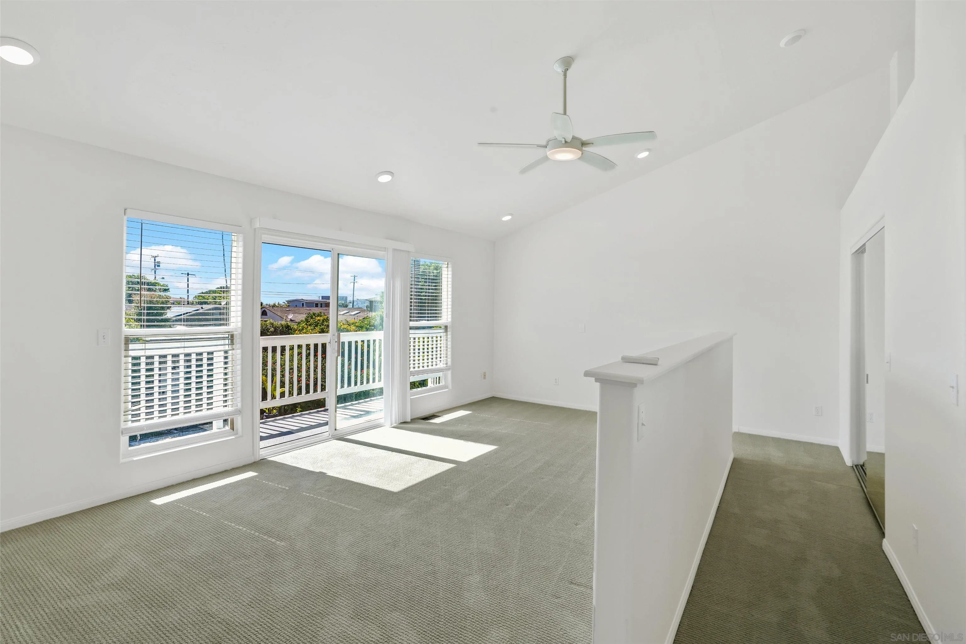 https://cdn.realtyfeed.com/cdn/127/250037739/a6c46b5711dc6609000a0964a8cf4e29.webp
