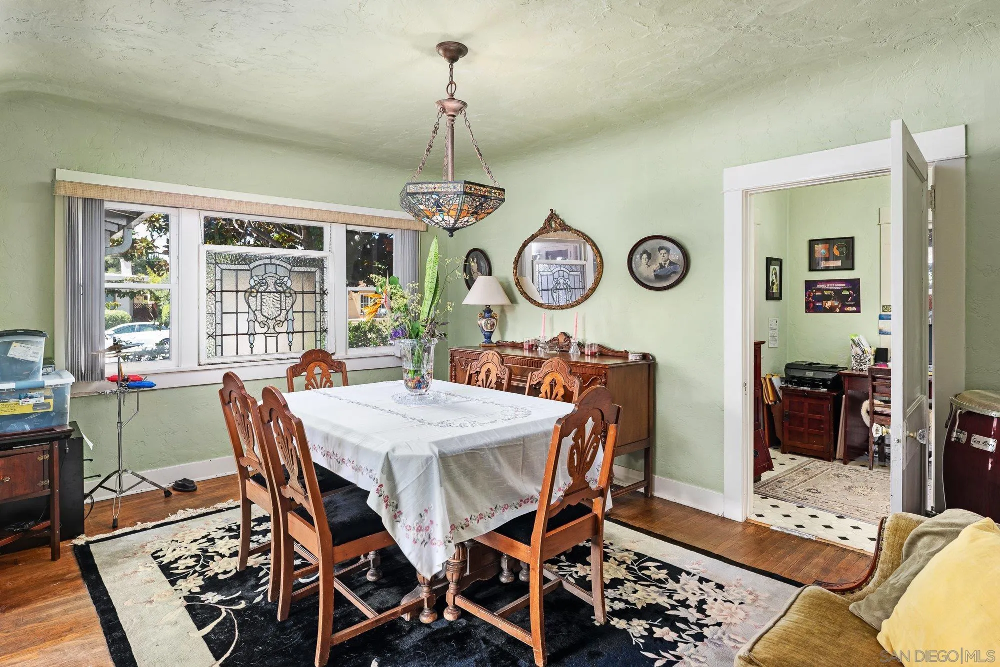 https://cdn.realtyfeed.com/cdn/127/250037741/1adc5b903d111967087218a32b3c45cf.webp