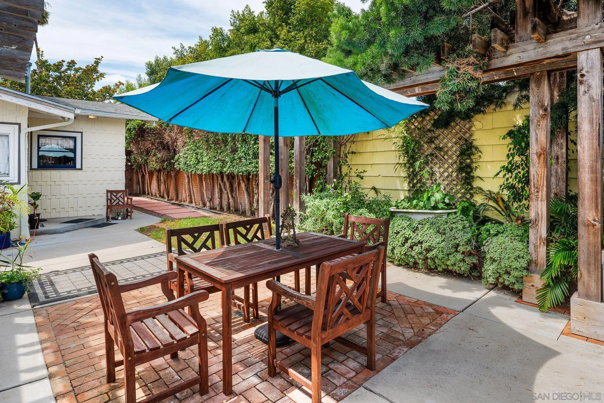 https://cdn.realtyfeed.com/cdn/127/250037741/fbb54ef52c8ccc7bf648b8625258665d.webp