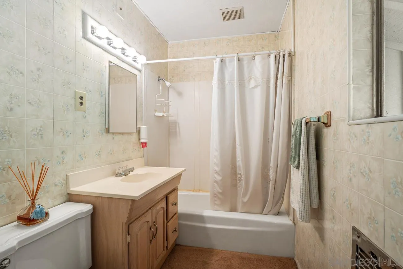 https://cdn.realtyfeed.com/cdn/127/250037743/2abd57f0c3fcb3aba3e84952bcf73278.webp