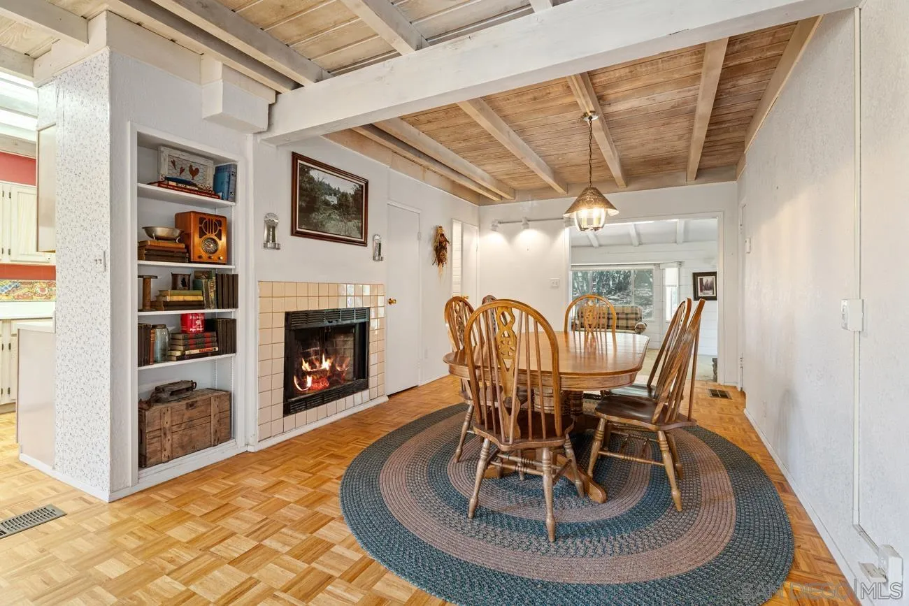 https://cdn.realtyfeed.com/cdn/127/250037743/7054446672df119c406c4ec1ad2772cf.webp