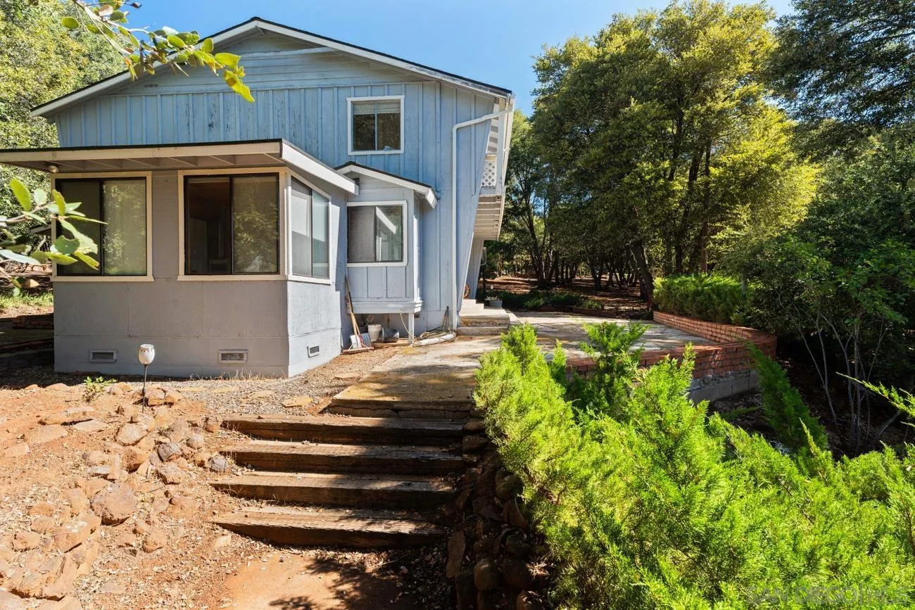 https://cdn.realtyfeed.com/cdn/127/250037743/794da74ad951c67bff3ef012ba8eb9b3.webp