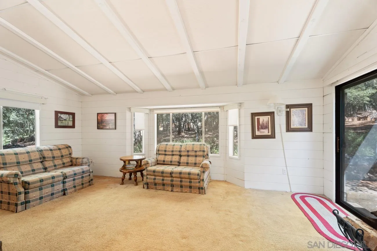 https://cdn.realtyfeed.com/cdn/127/250037743/ac05c7870ad86fe9d9f7bb63132c2623.webp