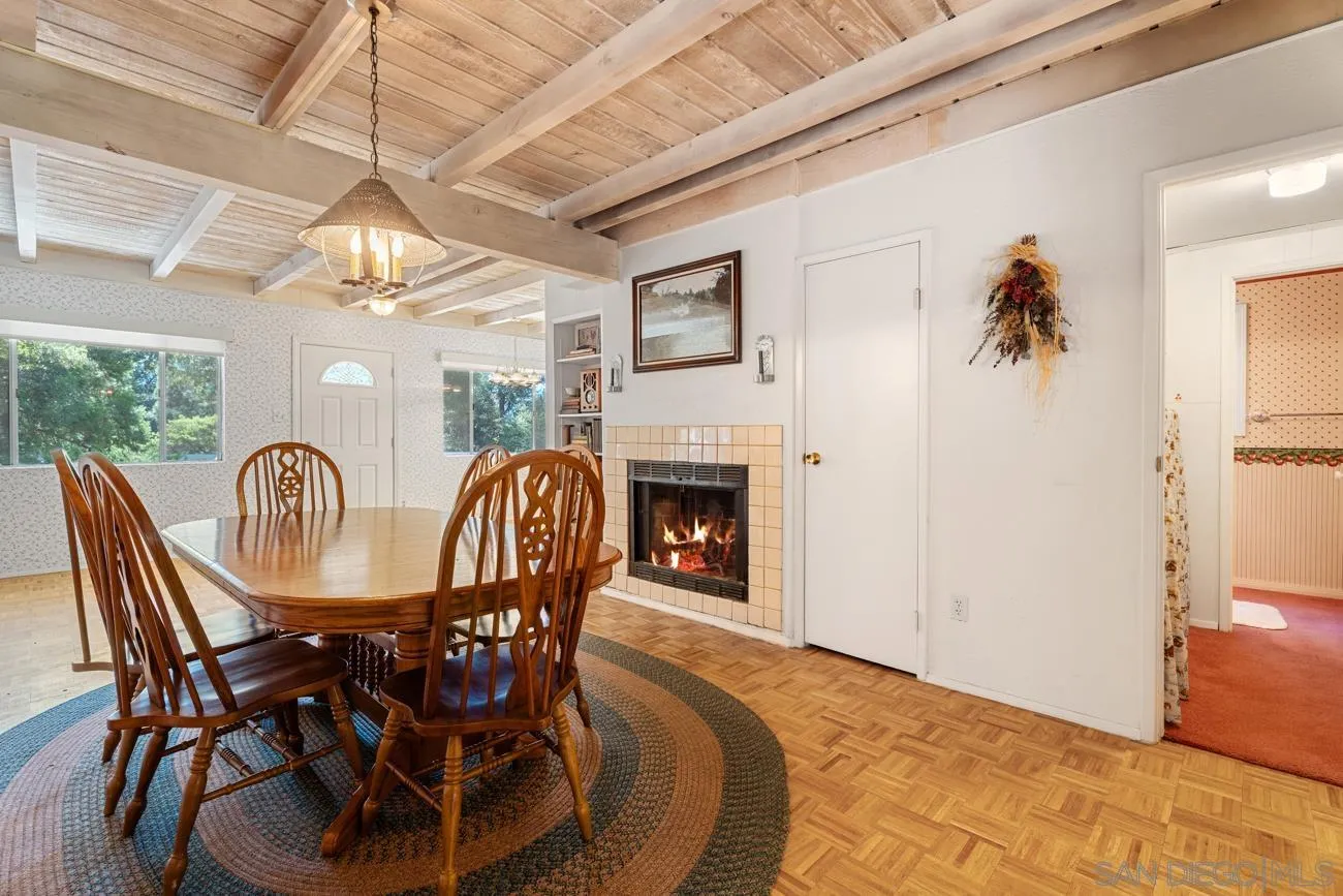https://cdn.realtyfeed.com/cdn/127/250037743/b8091b60c074e3df16364177c5ce5d7c.webp