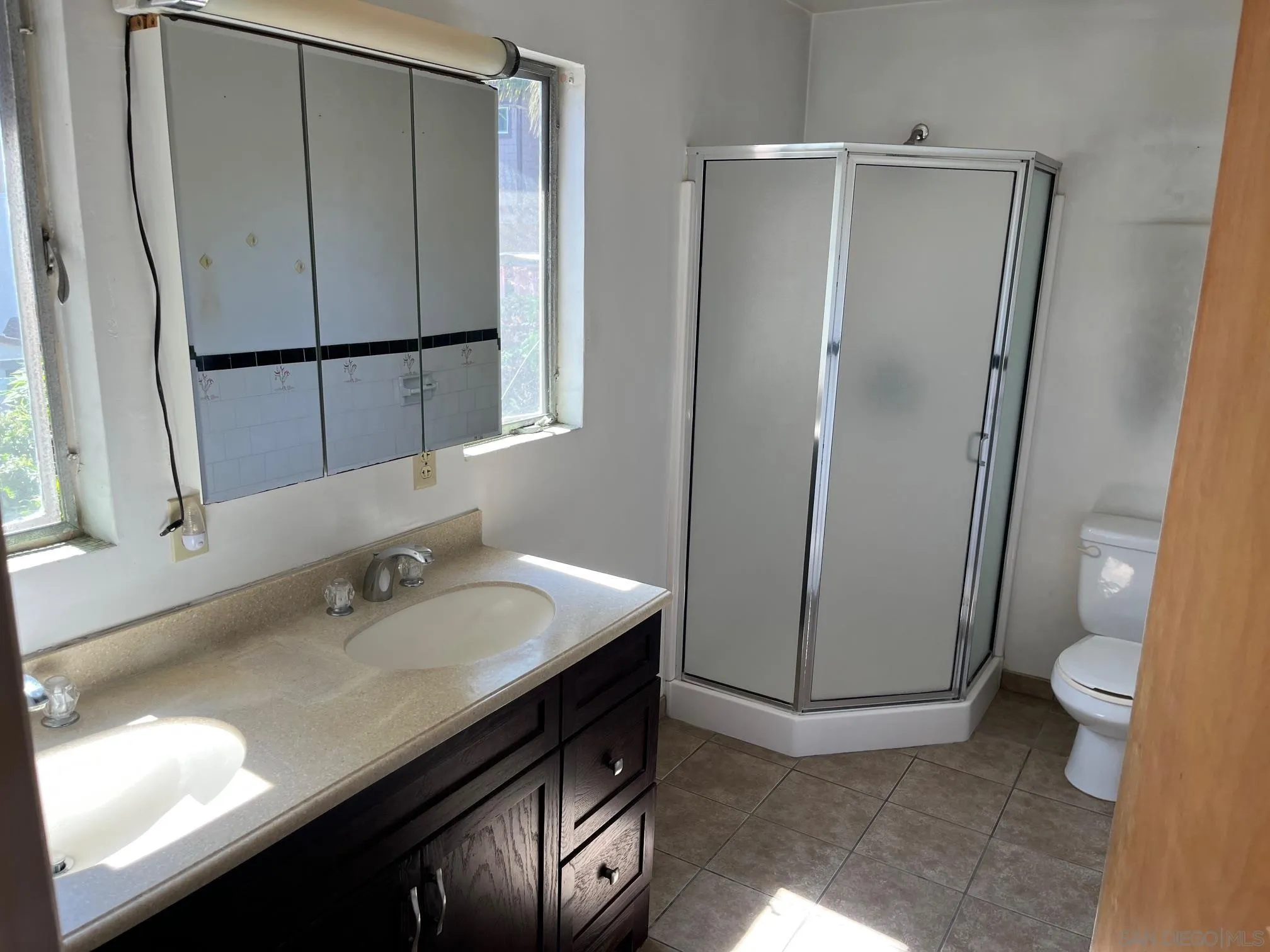 https://cdn.realtyfeed.com/cdn/127/250037746/7d7f499441caec043bb1bcfce8a01723.webp