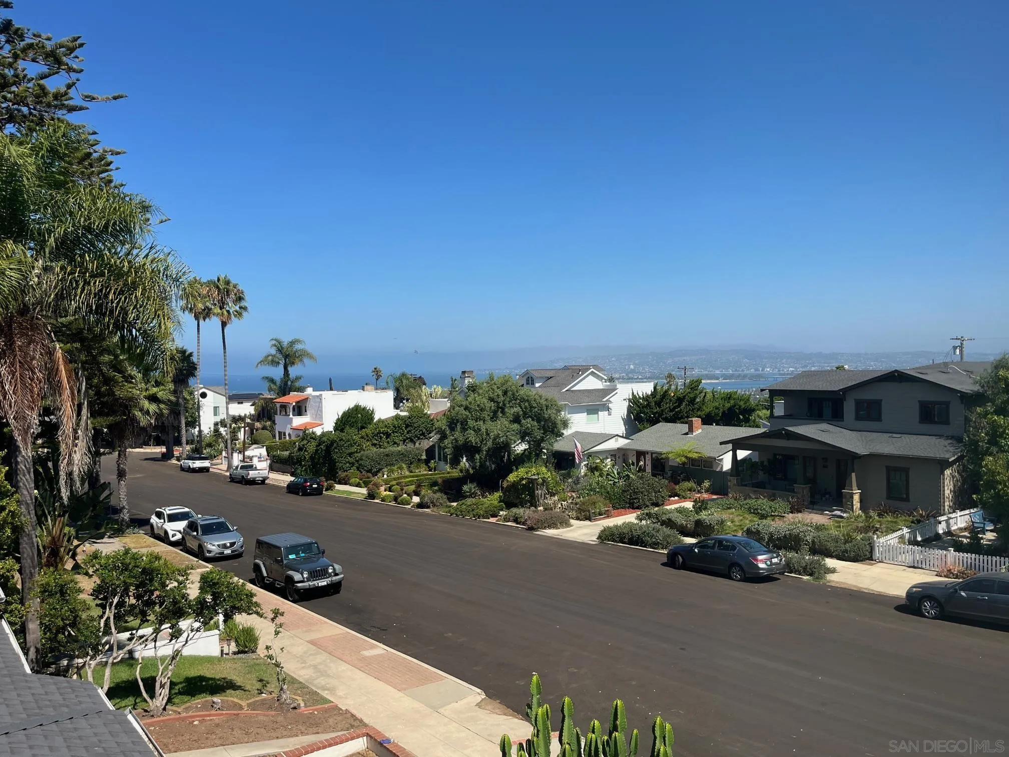 https://cdn.realtyfeed.com/cdn/127/250037746/9c148e69fa5e8b24d1168f2b8c7d86aa.webp
