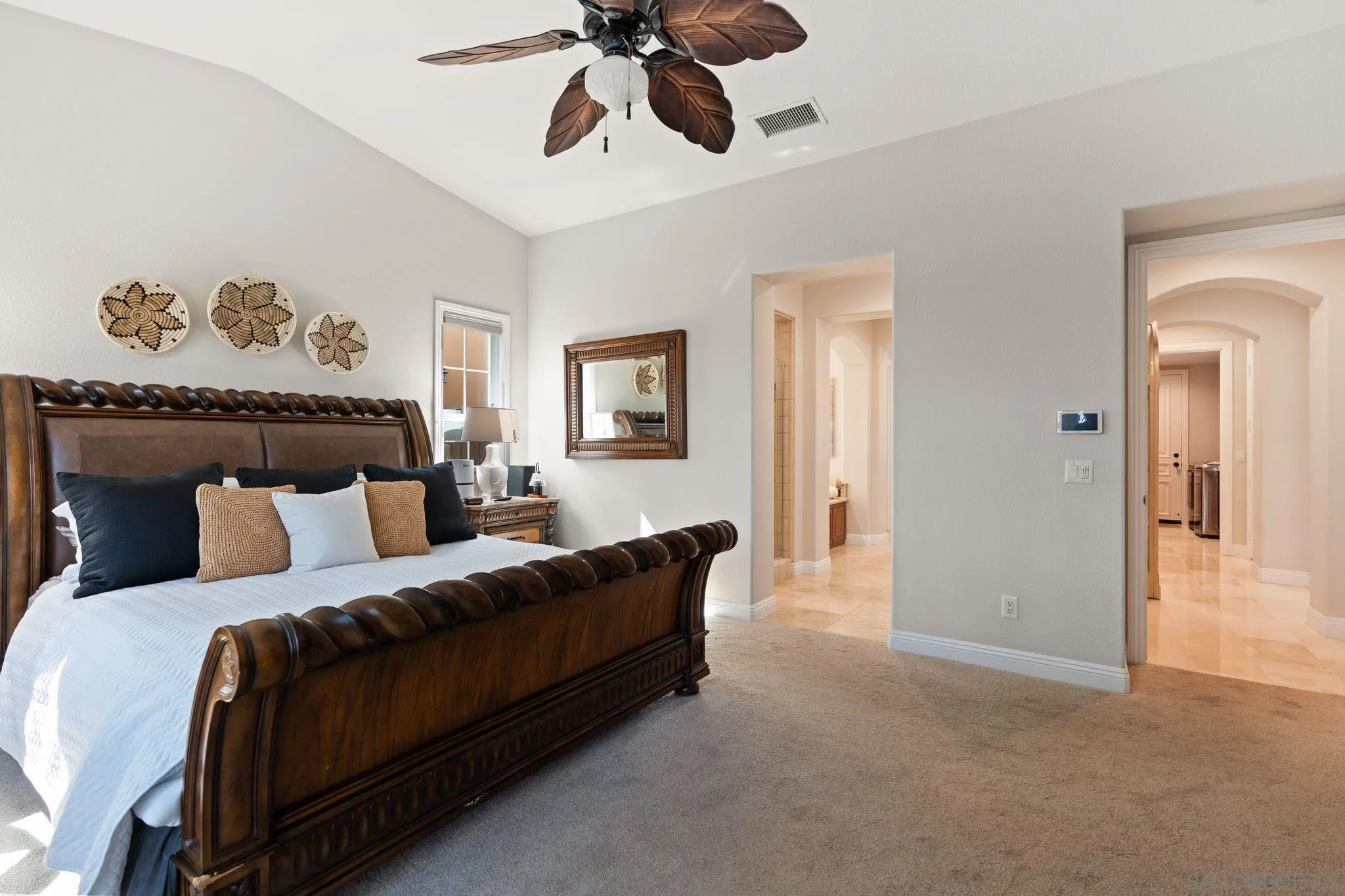 https://cdn.realtyfeed.com/cdn/127/250037748/aa7e0c6c7a4a408aa0f1e540b2224caa.webp