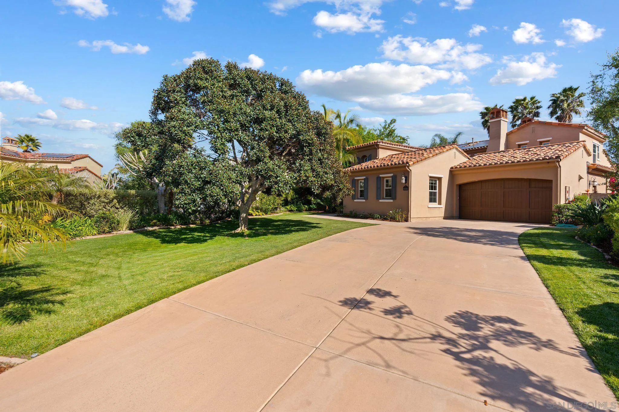 https://cdn.realtyfeed.com/cdn/127/250037748/ea477078510f447b08615c7132b38e46.webp