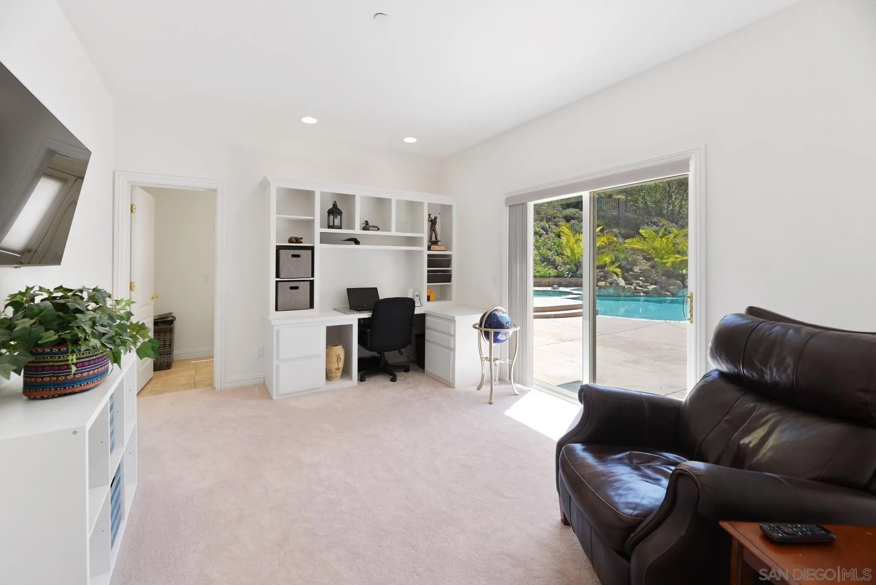 https://cdn.realtyfeed.com/cdn/127/250037750/3bed72da8da9f5420d1d203389e18b0d.webp