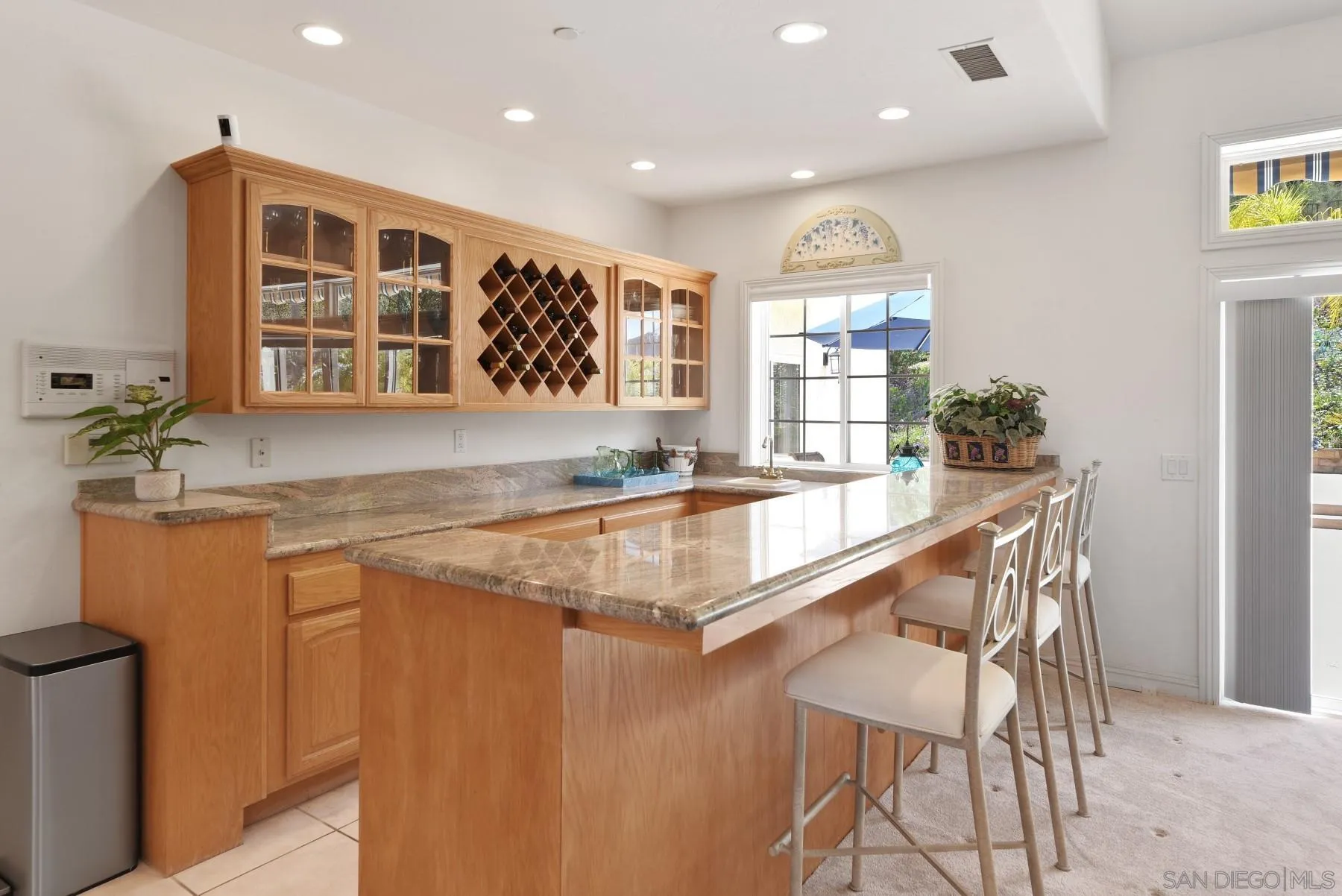 https://cdn.realtyfeed.com/cdn/127/250037750/812c17ff0c8e1fd6f9d9b3b81917bd59.webp