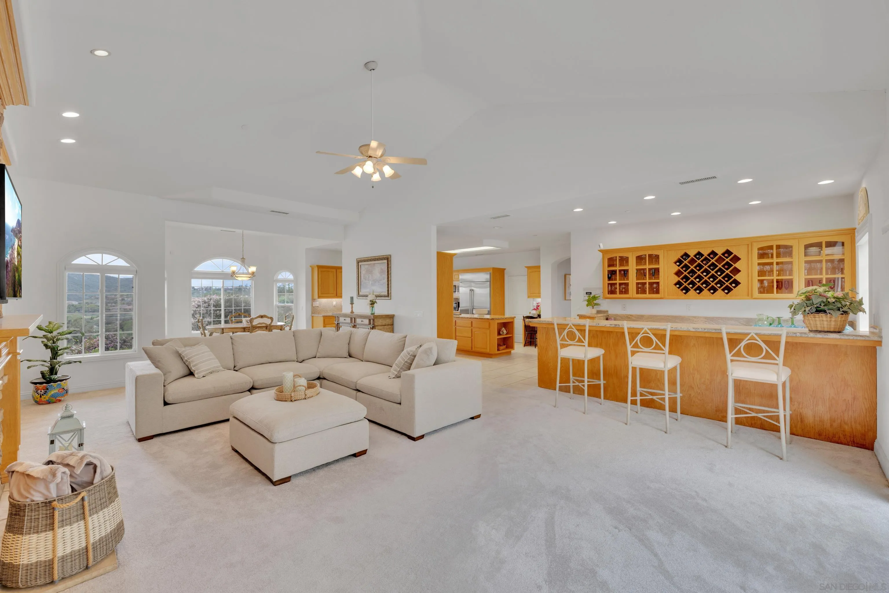 https://cdn.realtyfeed.com/cdn/127/250037750/a752c8ef8a89495ce2bd10477f821a47.webp