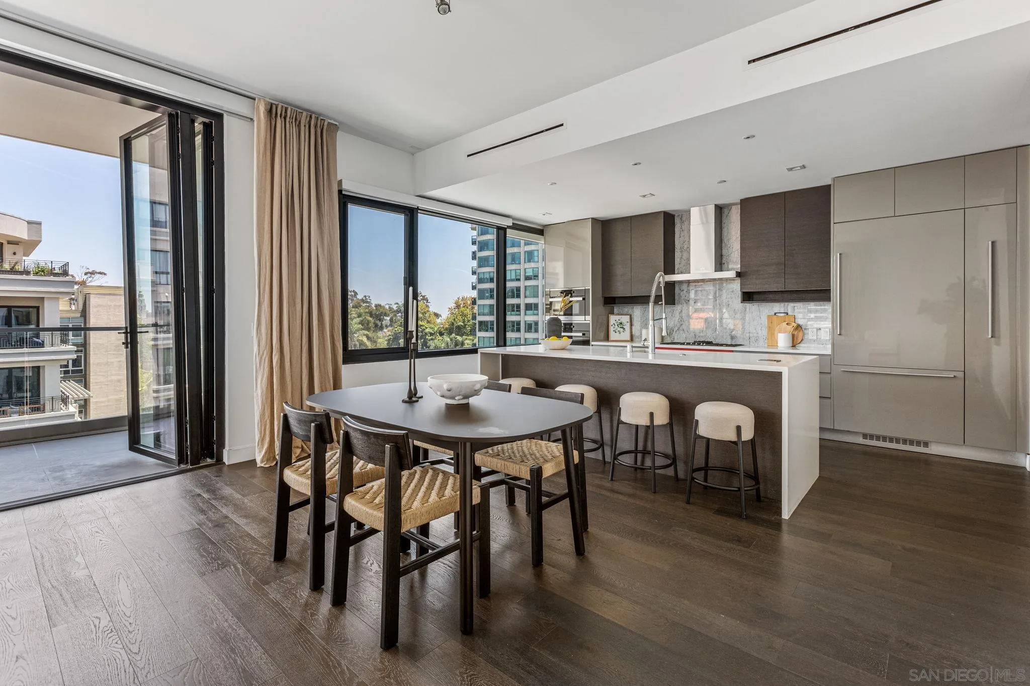 https://cdn.realtyfeed.com/cdn/127/250037764/29b39d2c993b56e6e1e5d6402050f53c.webp