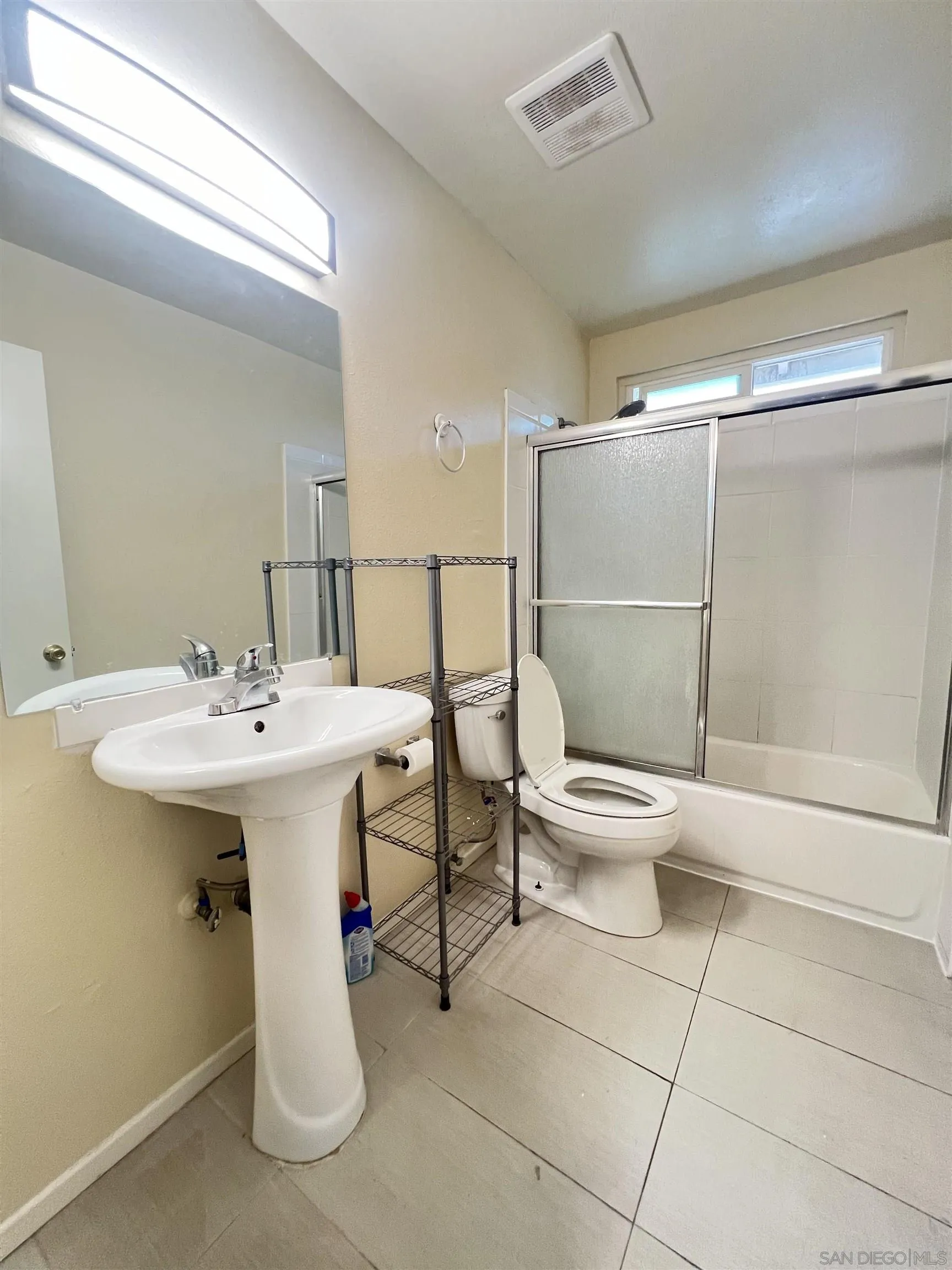 8181 Jade Coast Rd, San Diego, CA 92126 - Photo 5 of 13, San Diego, CA