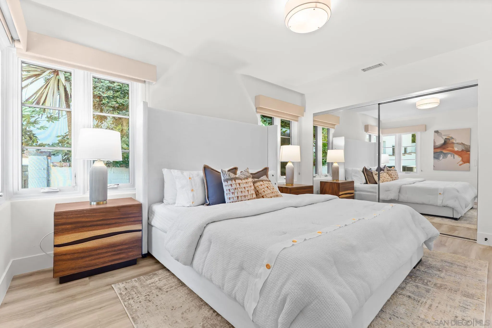 https://cdn.realtyfeed.com/cdn/127/250037772/2beb06cfe2bc2c468f7c08c44ddbce9a.webp