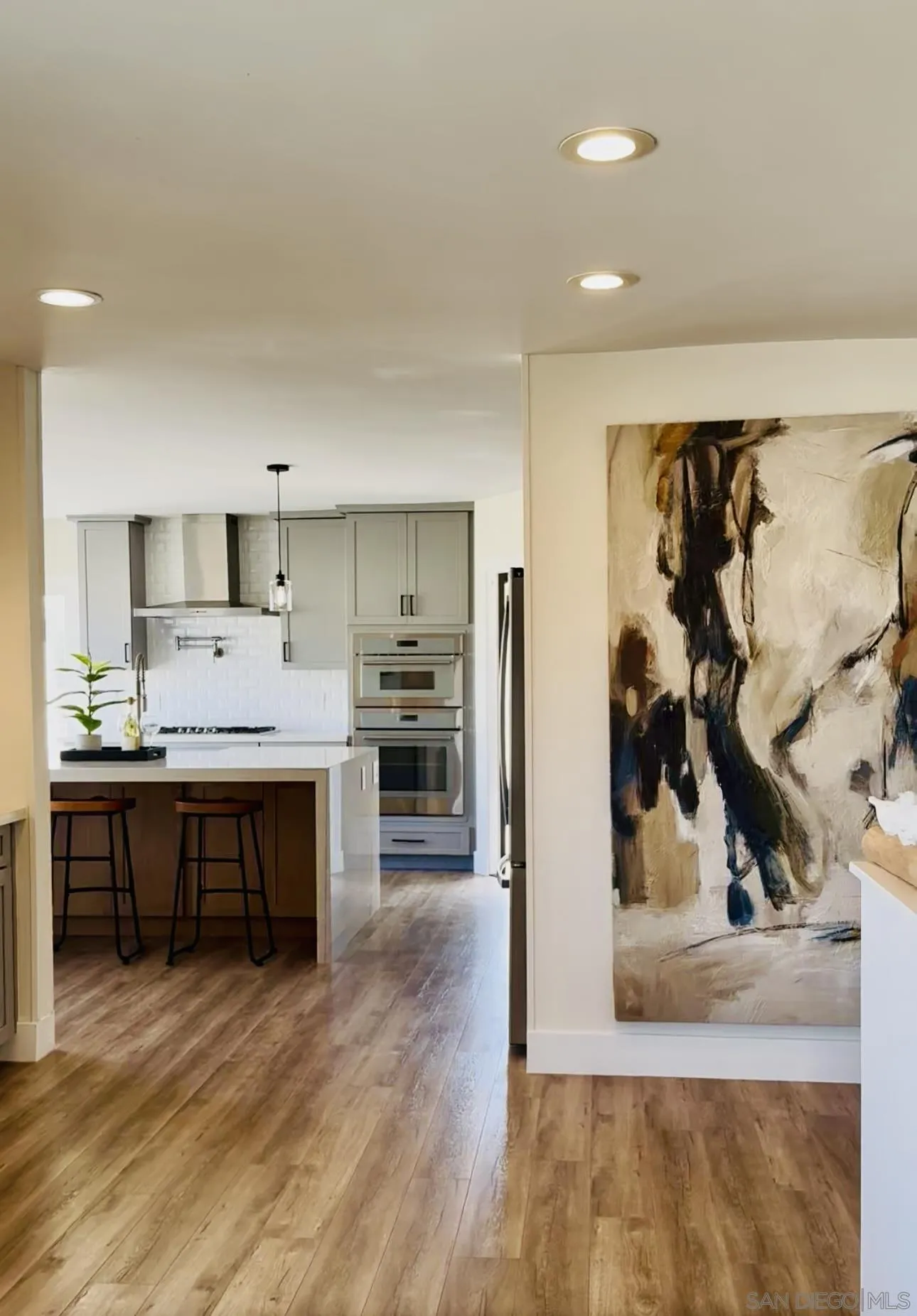 https://cdn.realtyfeed.com/cdn/127/250037772/8e9fc6f4619fa9b34d7bab3f69cc8e13.webp