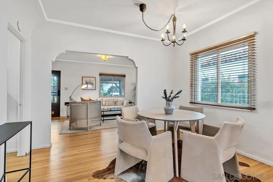 https://cdn.realtyfeed.com/cdn/127/250037775/0a5382da2a711e0605184b857c8fe3af.webp