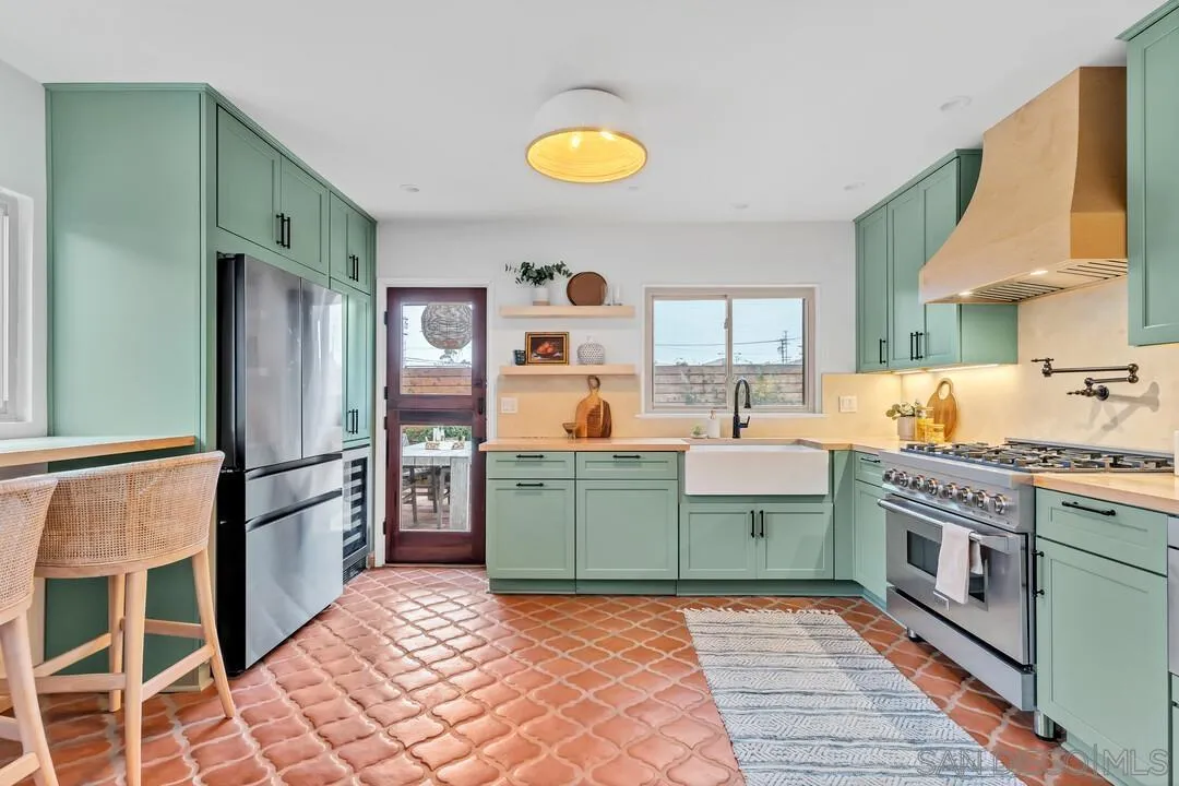 https://cdn.realtyfeed.com/cdn/127/250037775/b7fb3722421a7bc16e3f521e5a3022ab.webp