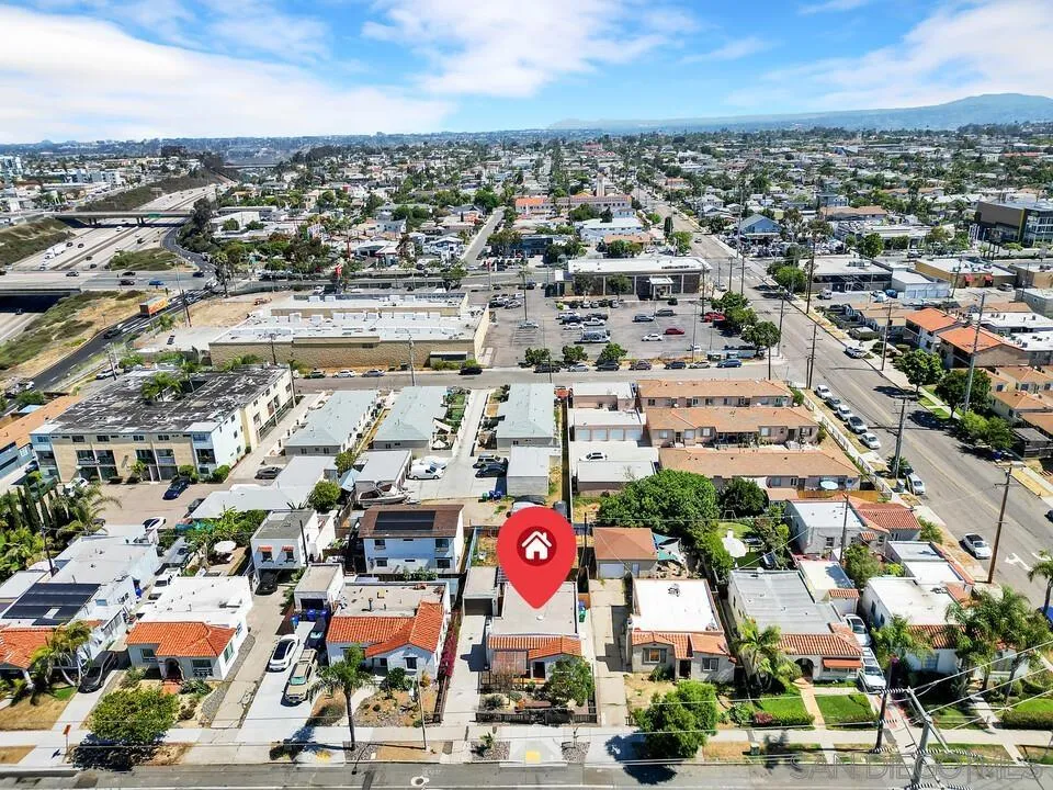 https://cdn.realtyfeed.com/cdn/127/250037775/ff4fada00cfe4f0b0707d96739e515d9.webp