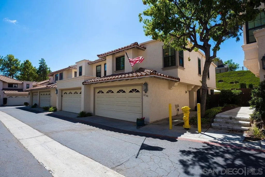https://cdn.realtyfeed.com/cdn/127/250037777/2b14569933e9c95876e91abbad90eeba.webp