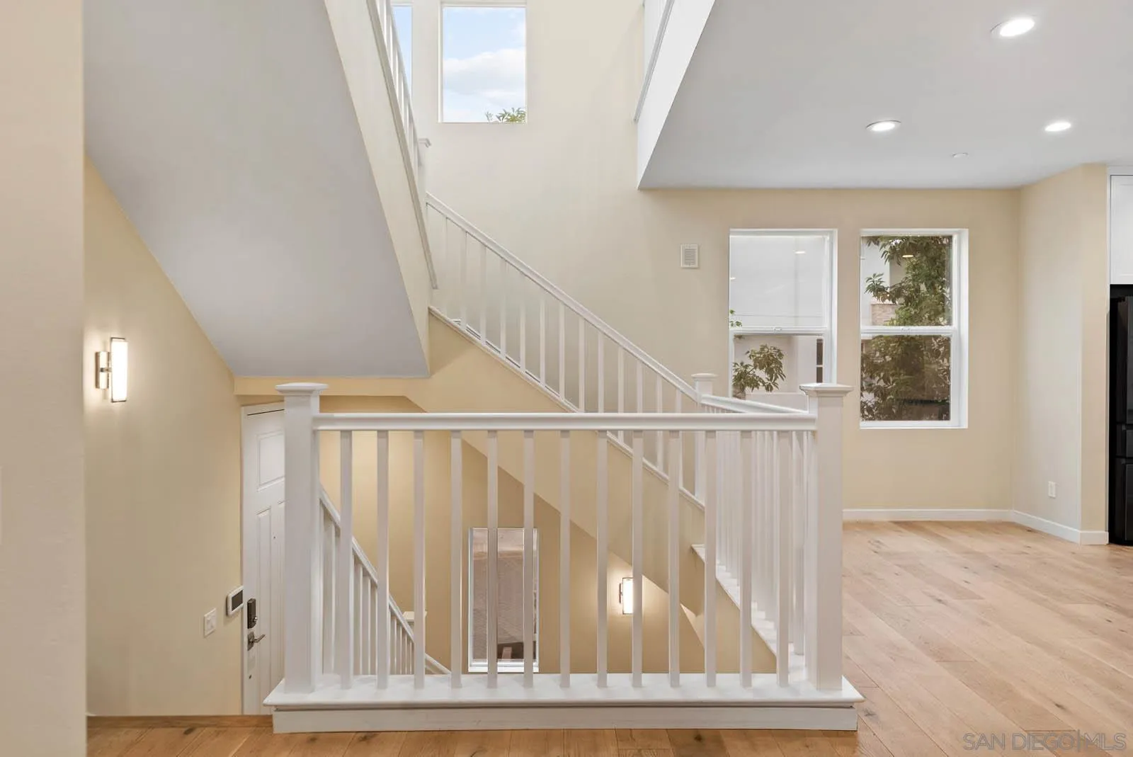 https://cdn.realtyfeed.com/cdn/127/250037778/0473aa9fd2f2b293d483b1f290eb15d0.webp