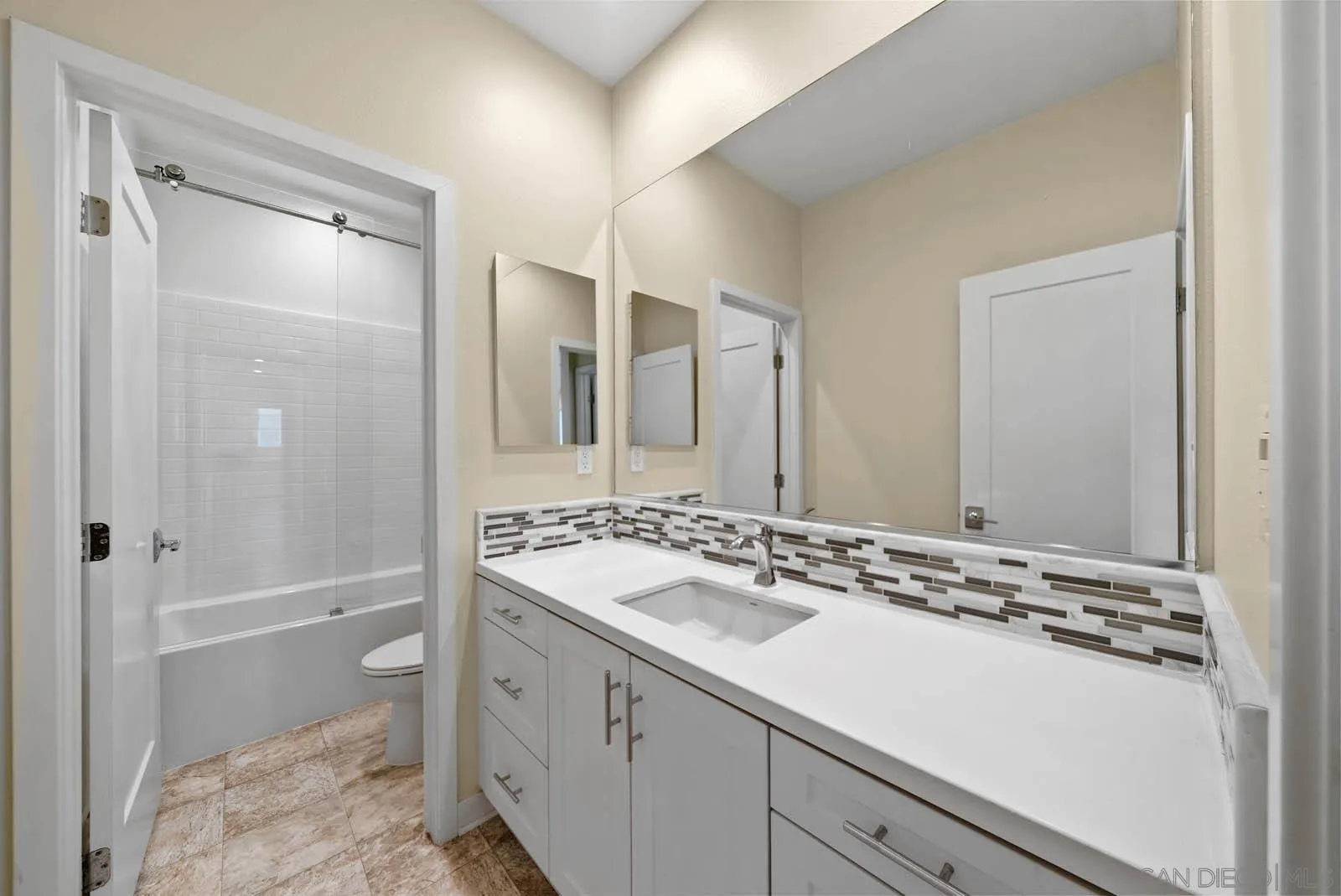 https://cdn.realtyfeed.com/cdn/127/250037778/688d816edb17225249c09cf809c2397f.webp