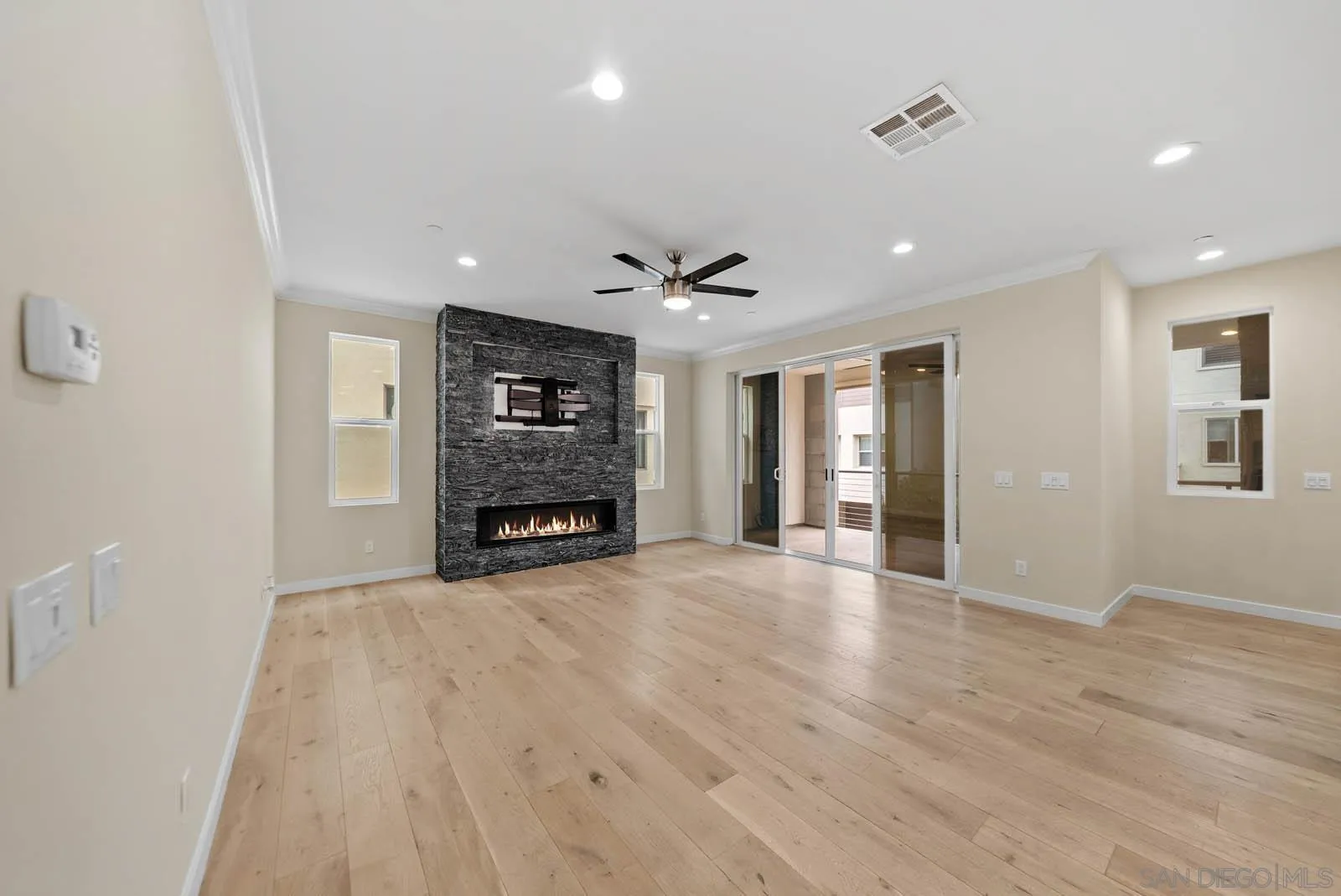 https://cdn.realtyfeed.com/cdn/127/250037778/acd5fc1950c6913d9a45c6ece38aaa09.webp
