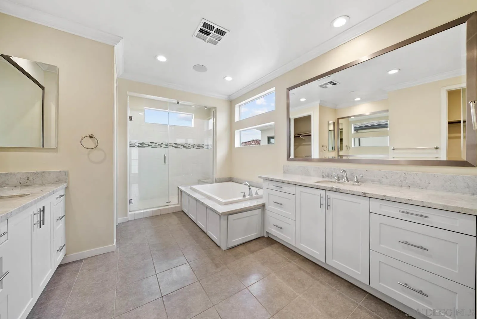 https://cdn.realtyfeed.com/cdn/127/250037778/f71ce4b11ad478711a9c617ab06908c1.webp