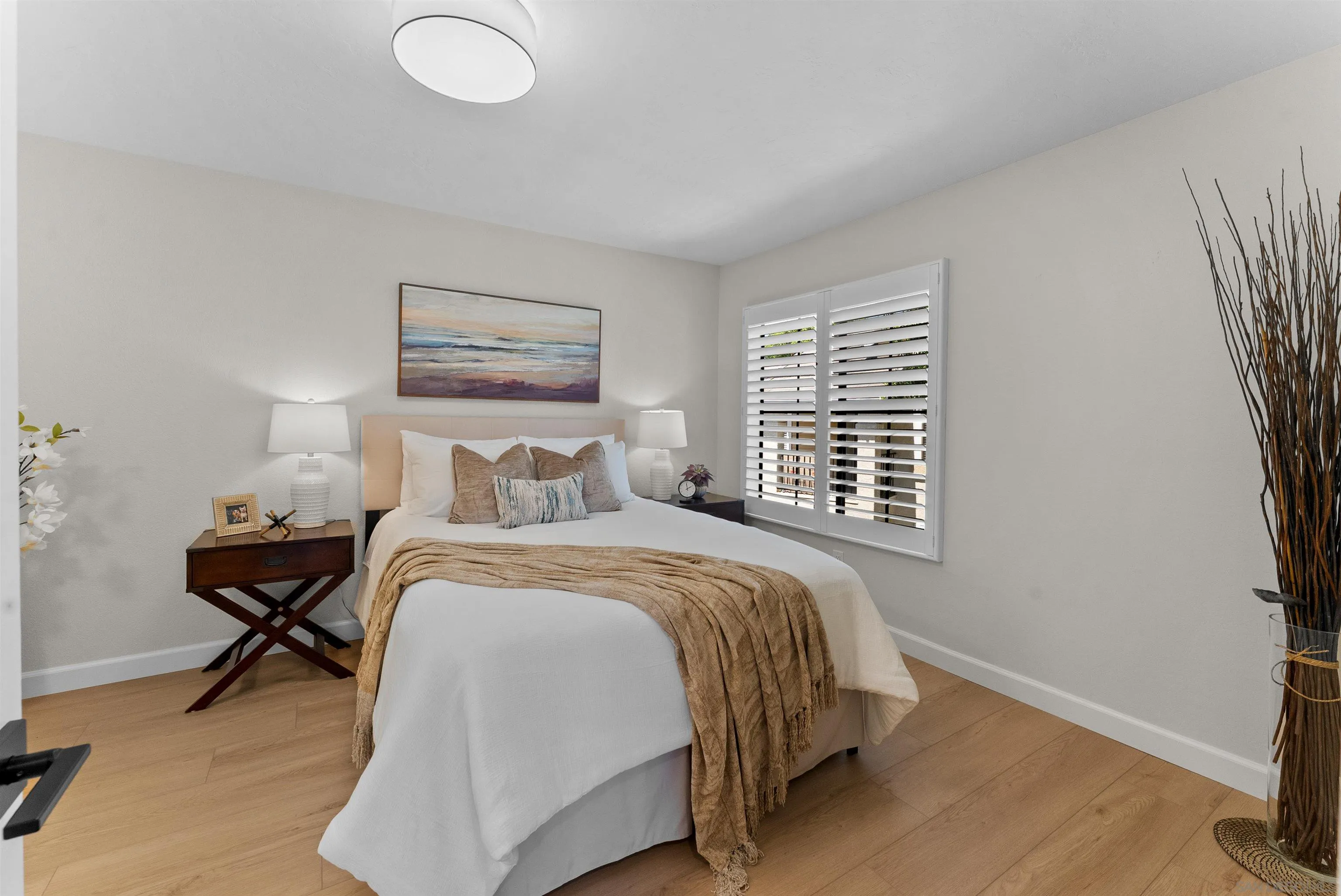 https://cdn.realtyfeed.com/cdn/127/250037782/37663d2df8a18704872d8bfe51a3e595.webp