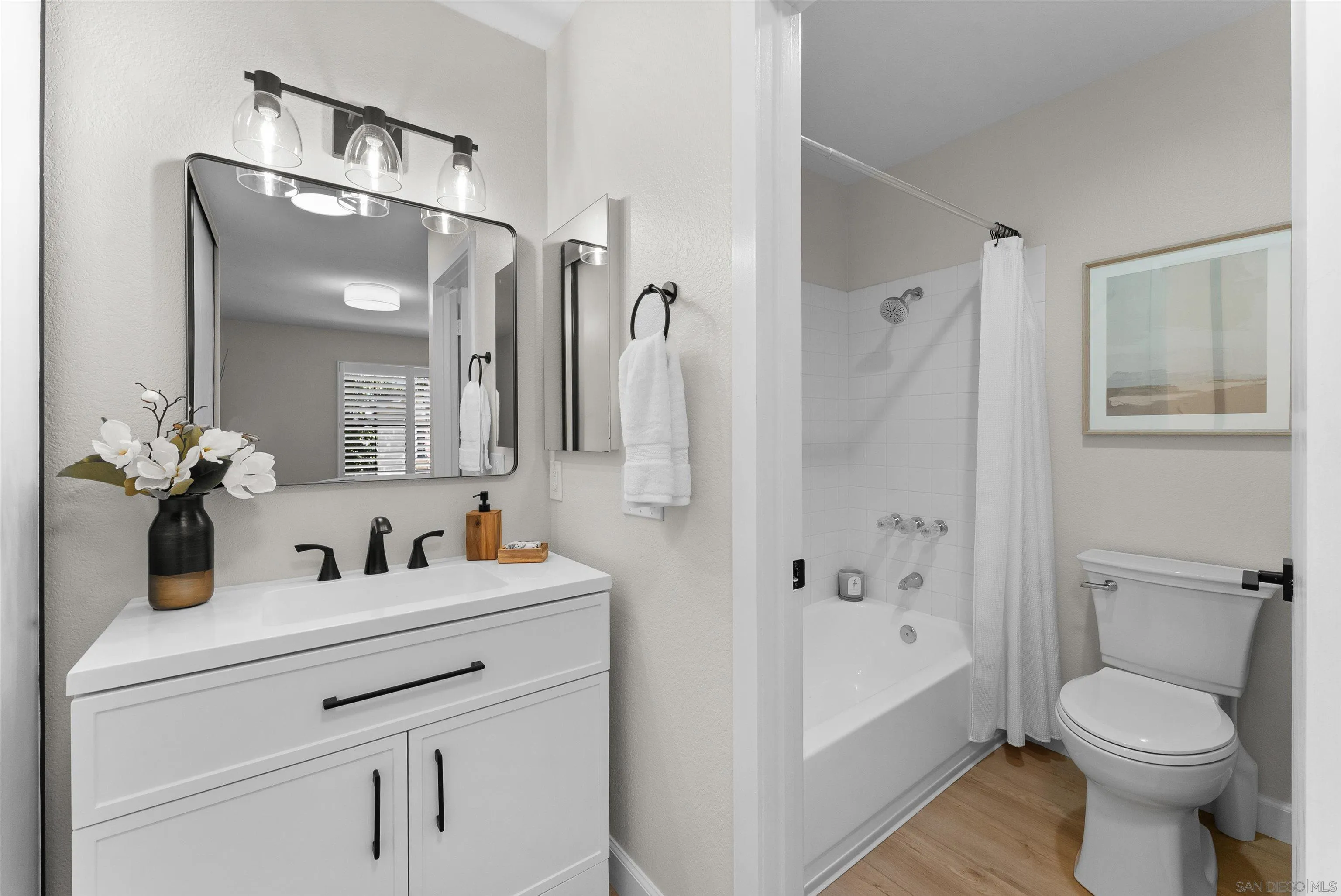 https://cdn.realtyfeed.com/cdn/127/250037782/7aa3bfd169153696bfb99ddd611e5d18.webp