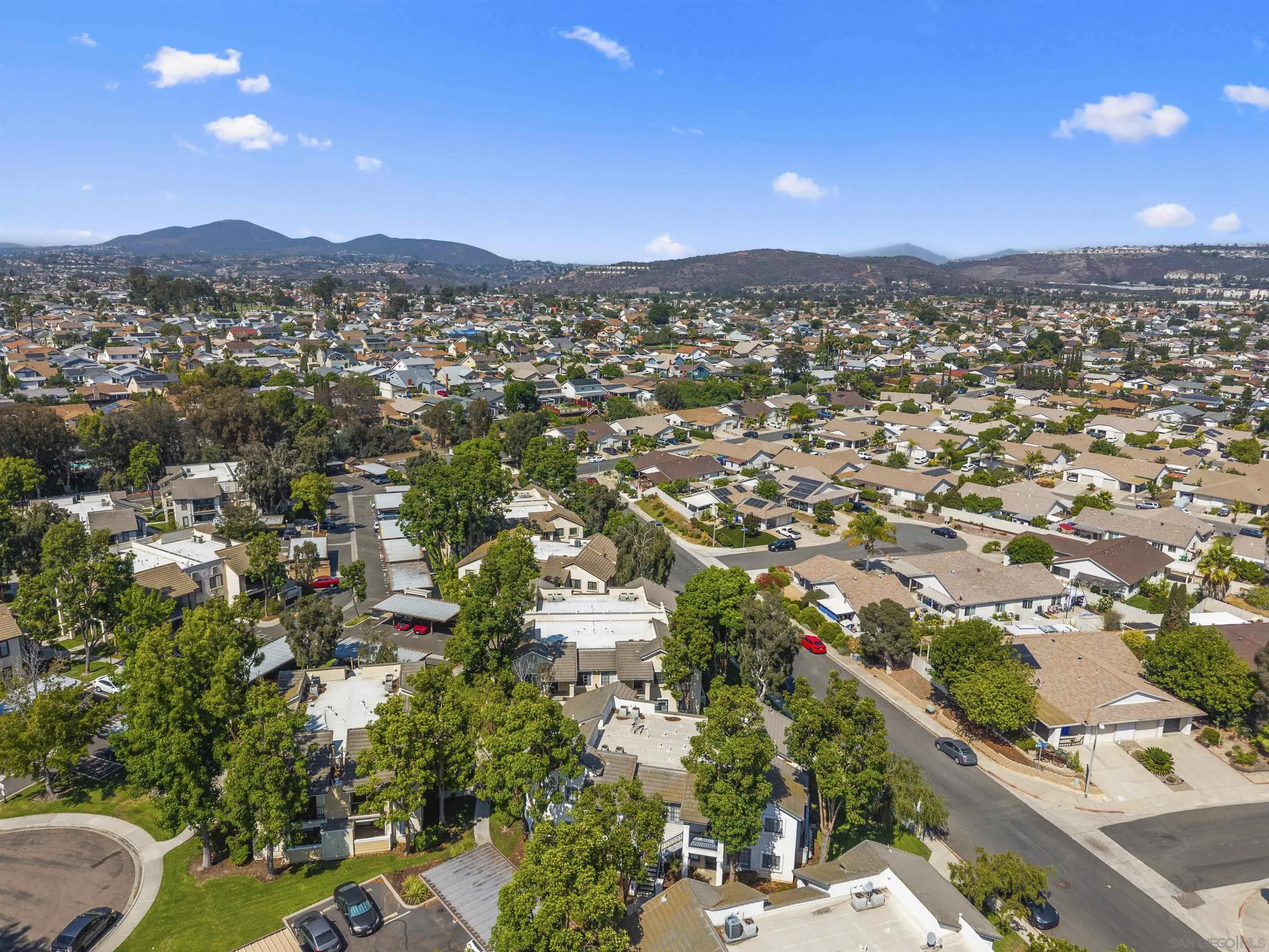 https://cdn.realtyfeed.com/cdn/127/250037782/cd140400e4054b0f57bd6bb1ccd46f2b.webp
