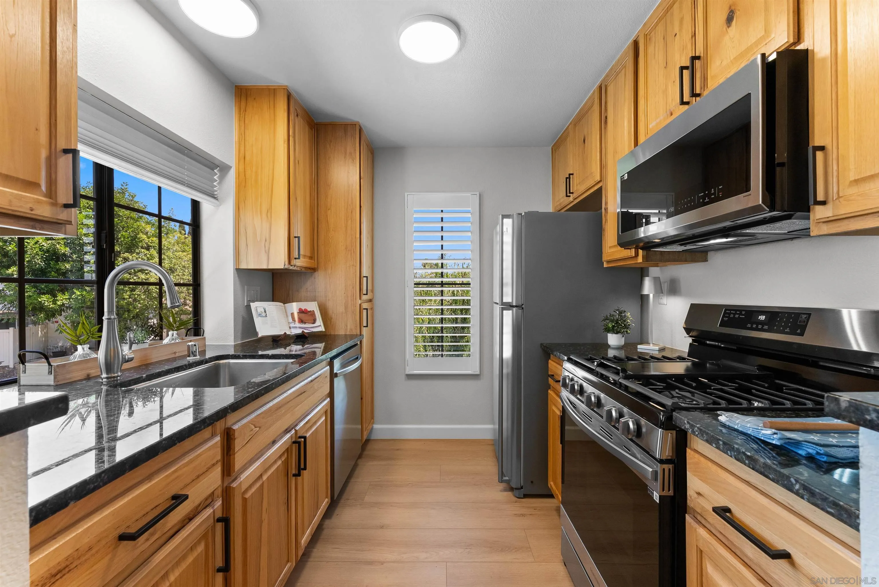 https://cdn.realtyfeed.com/cdn/127/250037782/d796e6c20ae439ac26b7d483fef7da78.webp