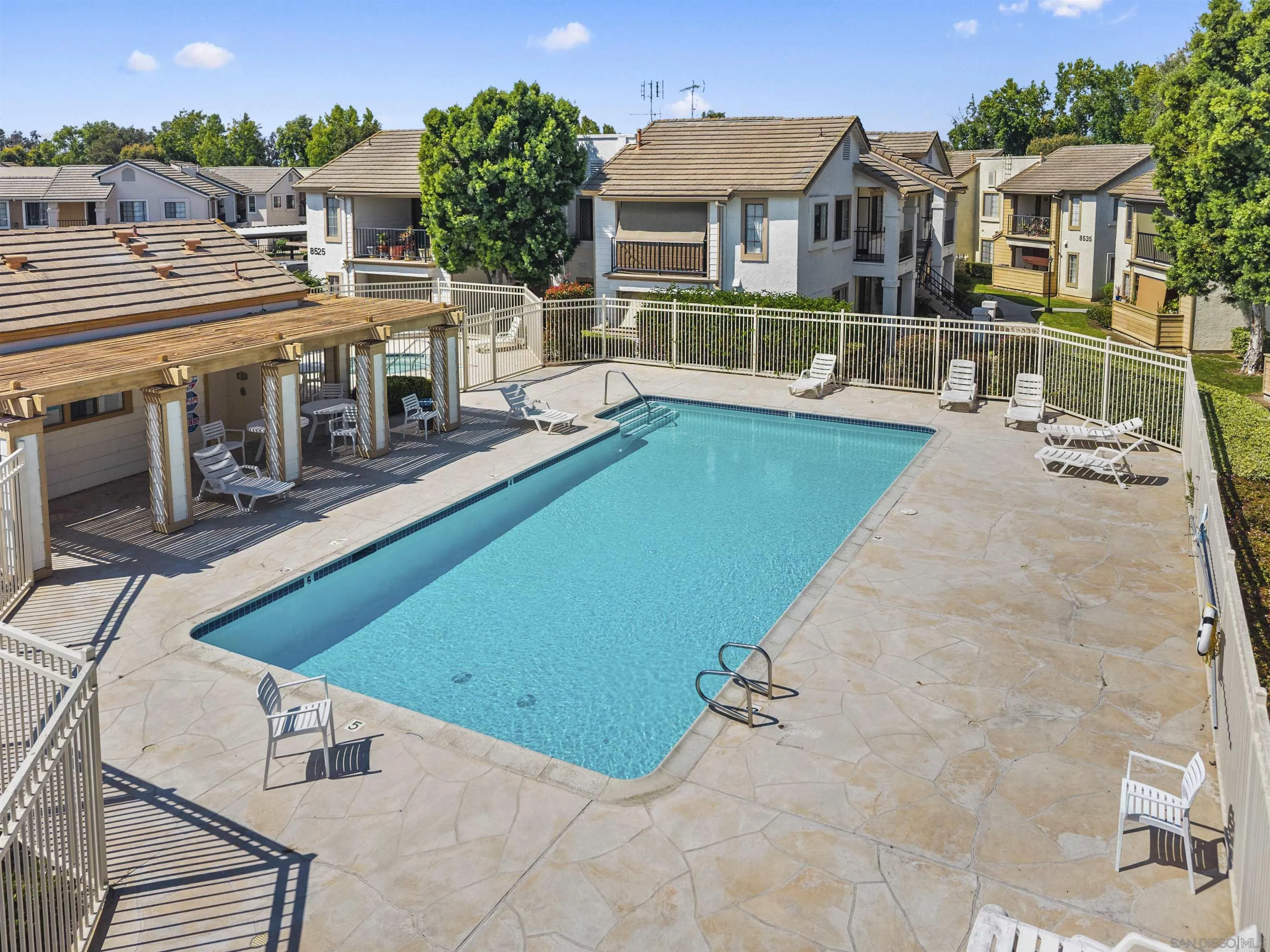 https://cdn.realtyfeed.com/cdn/127/250037782/e114bbc40859036c1f1b33b07ec66601.webp