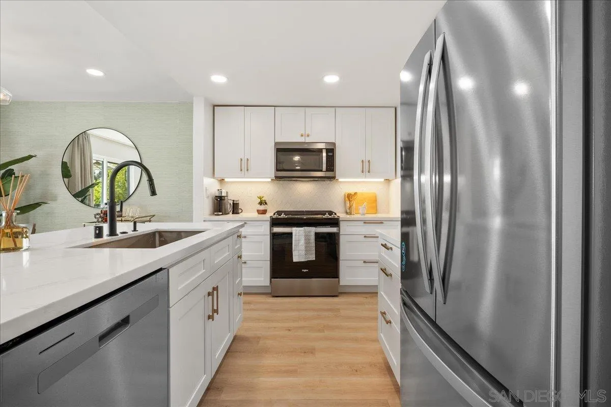 7039 Camino Pacheco, San Diego, CA, 92111