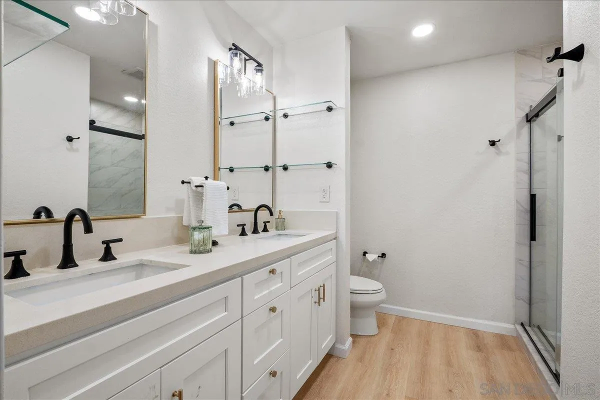 7039 Camino Pacheco, San Diego, CA, 92111